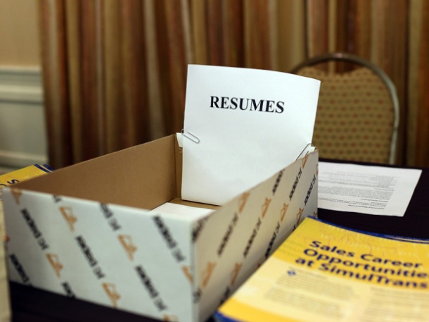 Picture of a box for resumes
